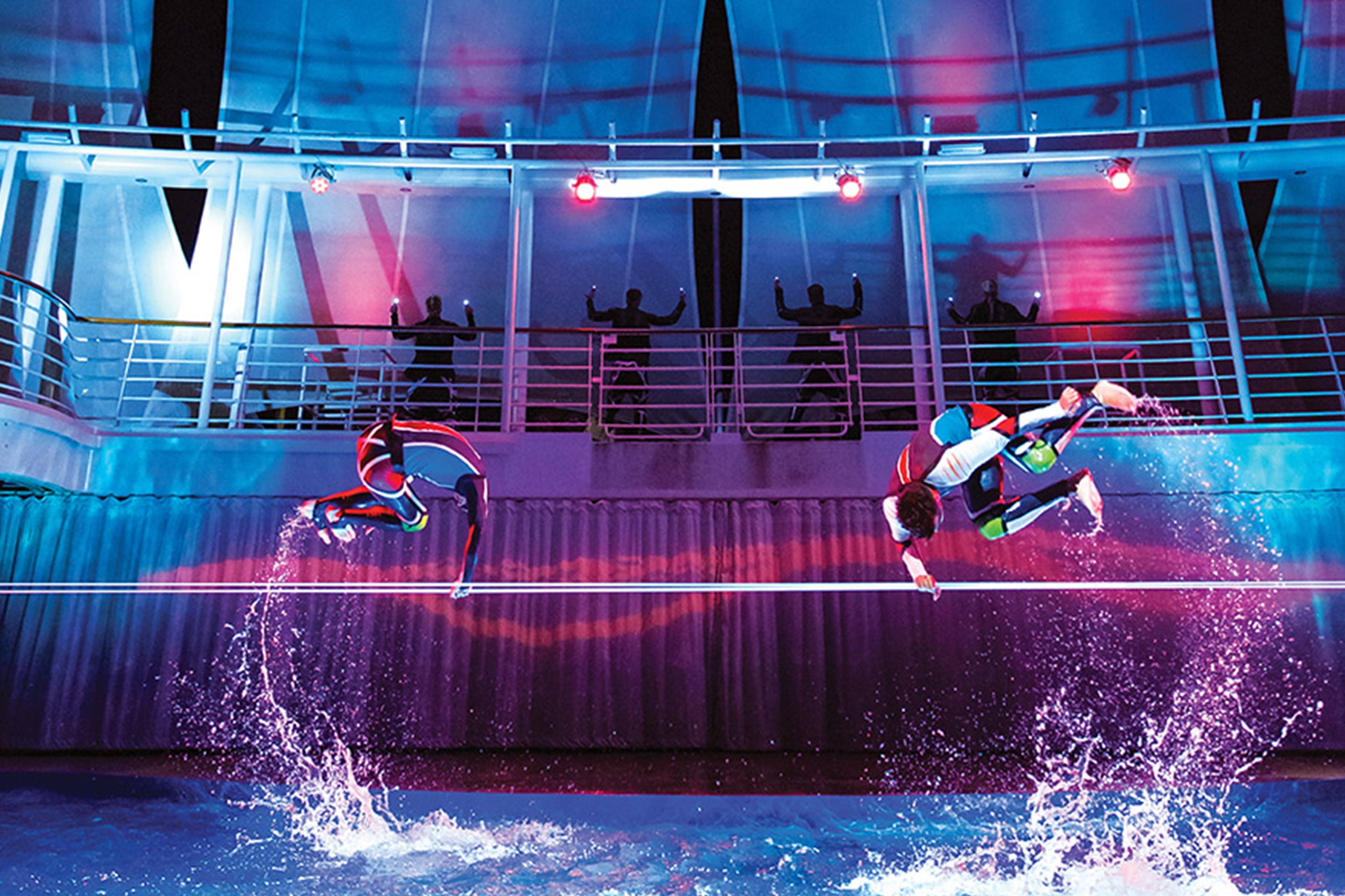 AquaTheater à noite